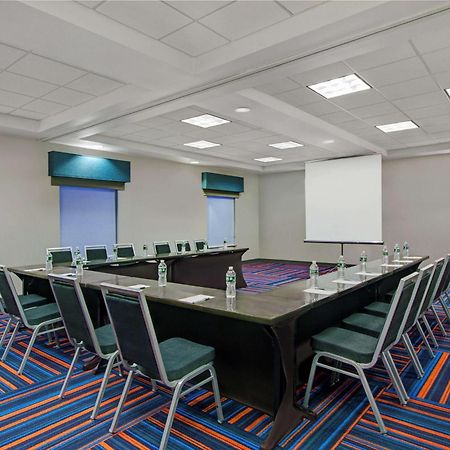 איסט סירקיוז Hampton Inn & Suites By Hilton Syracuse Dewitt מראה חיצוני תמונה