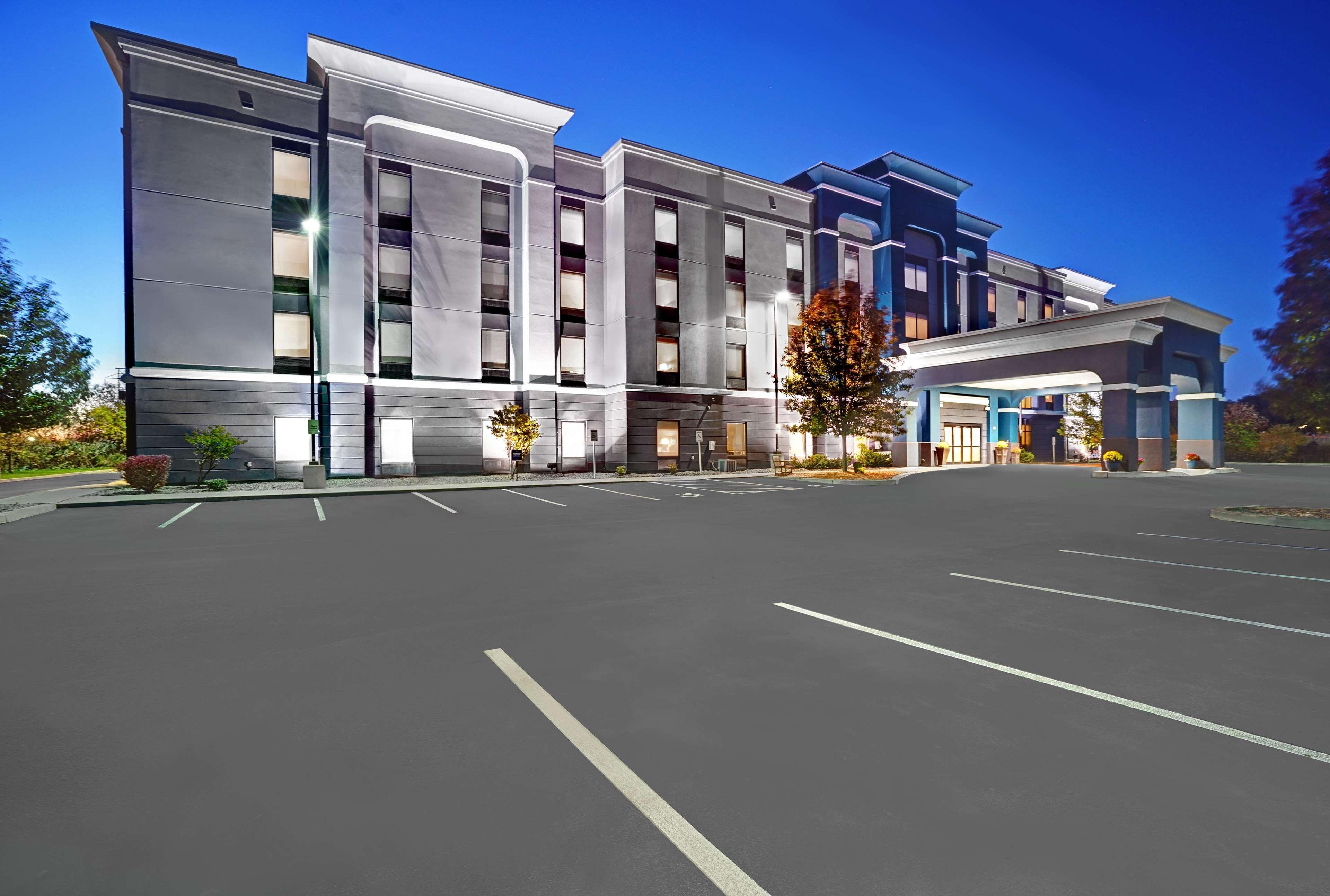 איסט סירקיוז Hampton Inn & Suites By Hilton Syracuse Dewitt מראה חיצוני תמונה