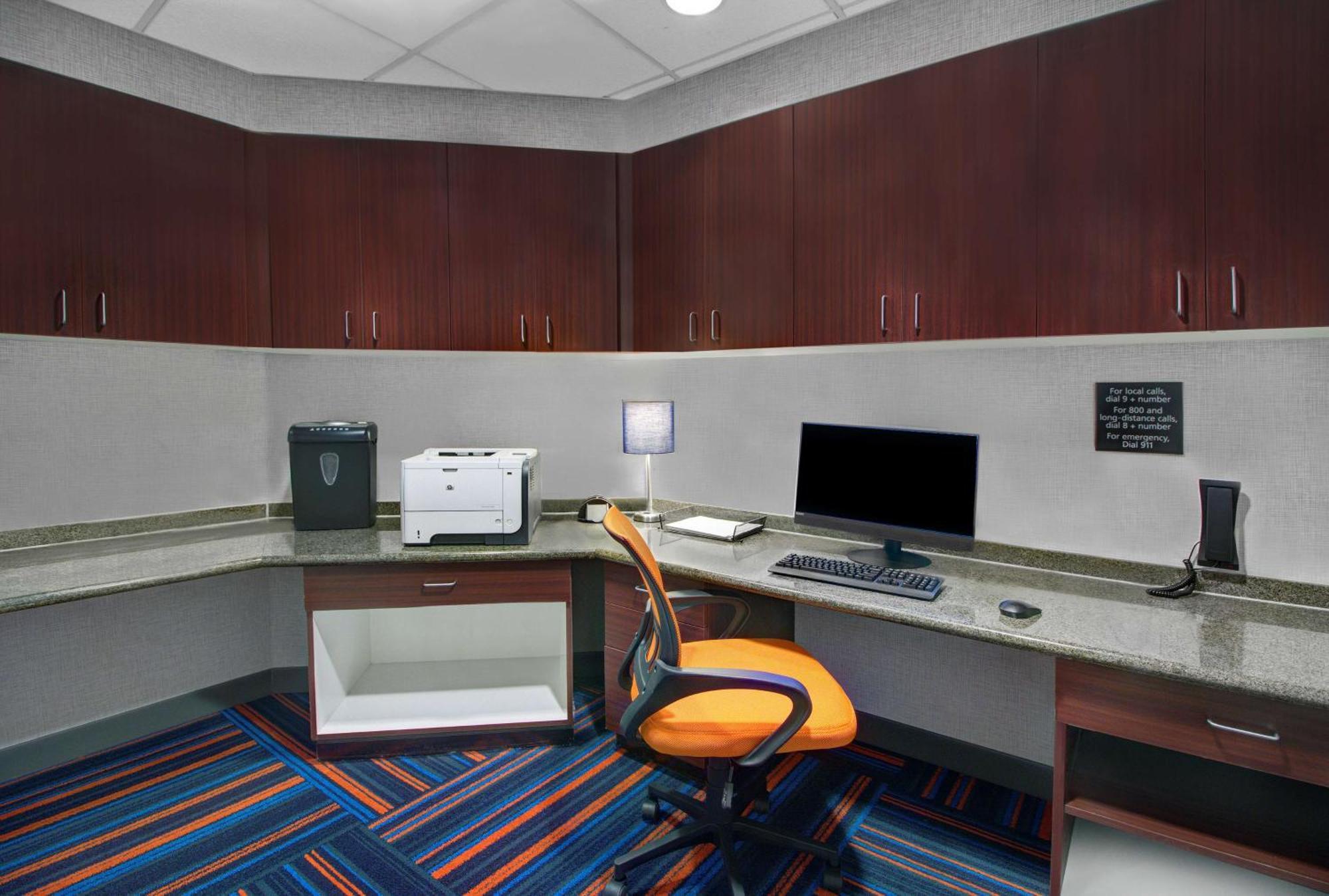 איסט סירקיוז Hampton Inn & Suites By Hilton Syracuse Dewitt מראה חיצוני תמונה