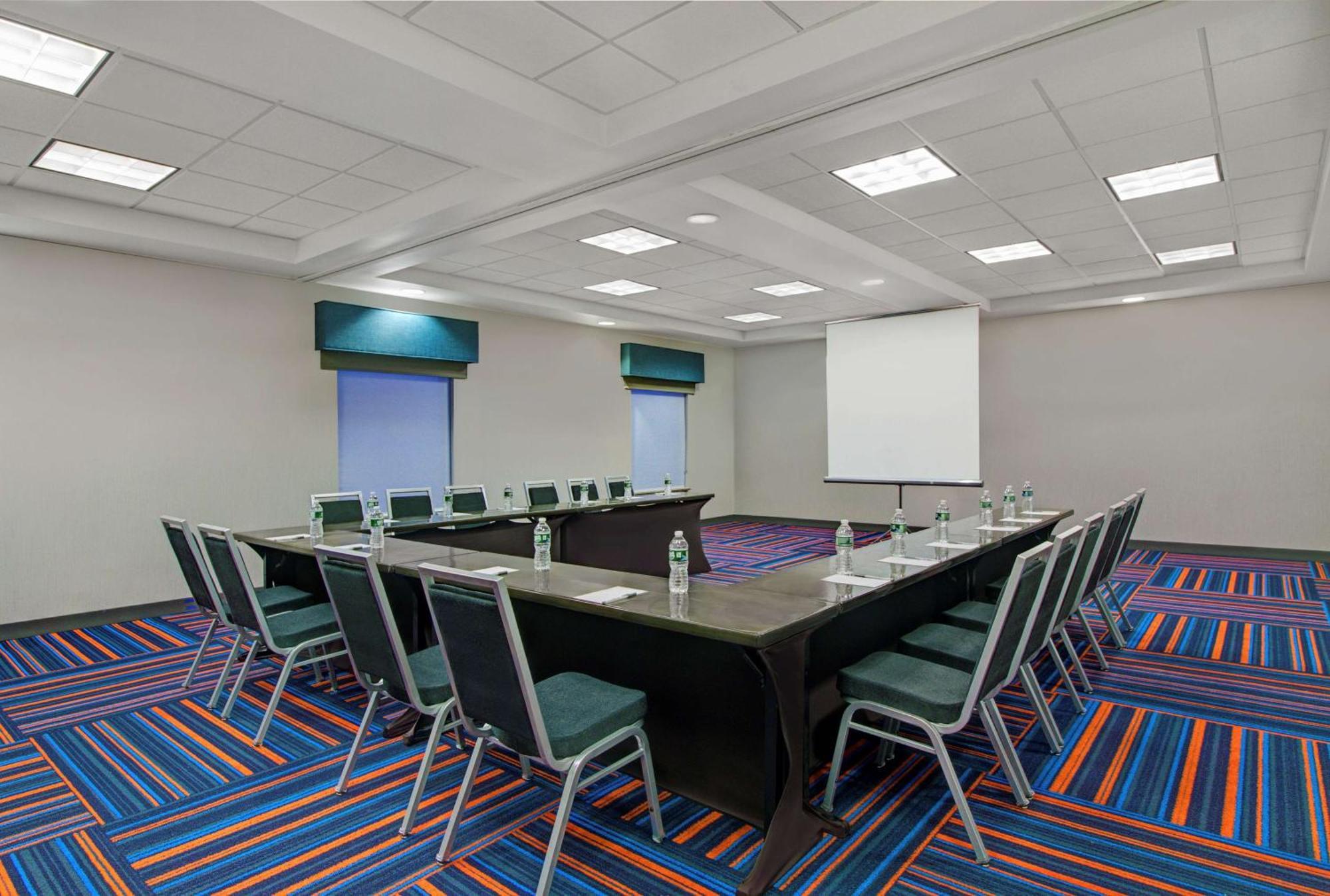 איסט סירקיוז Hampton Inn & Suites By Hilton Syracuse Dewitt מראה חיצוני תמונה