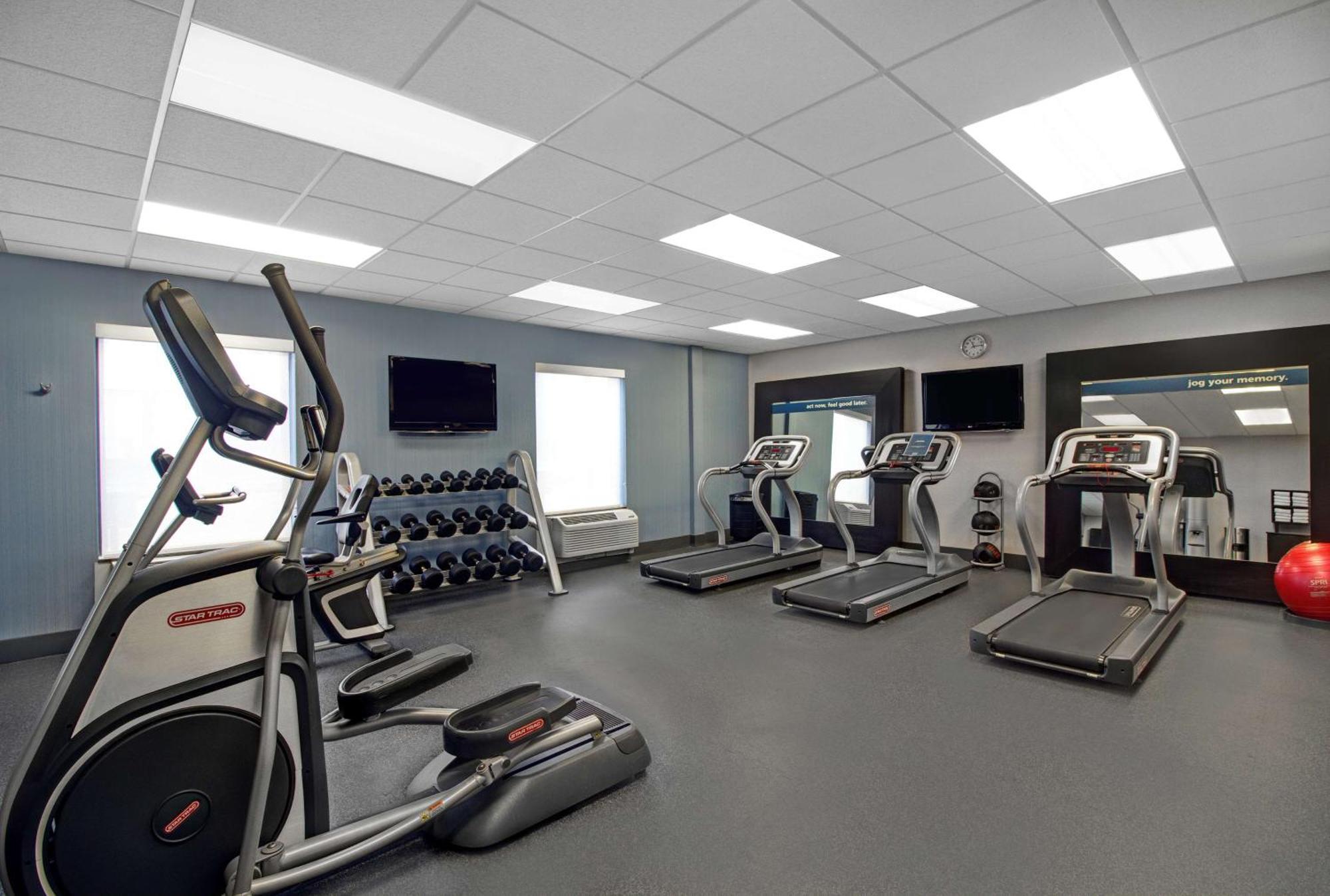 איסט סירקיוז Hampton Inn & Suites By Hilton Syracuse Dewitt מראה חיצוני תמונה