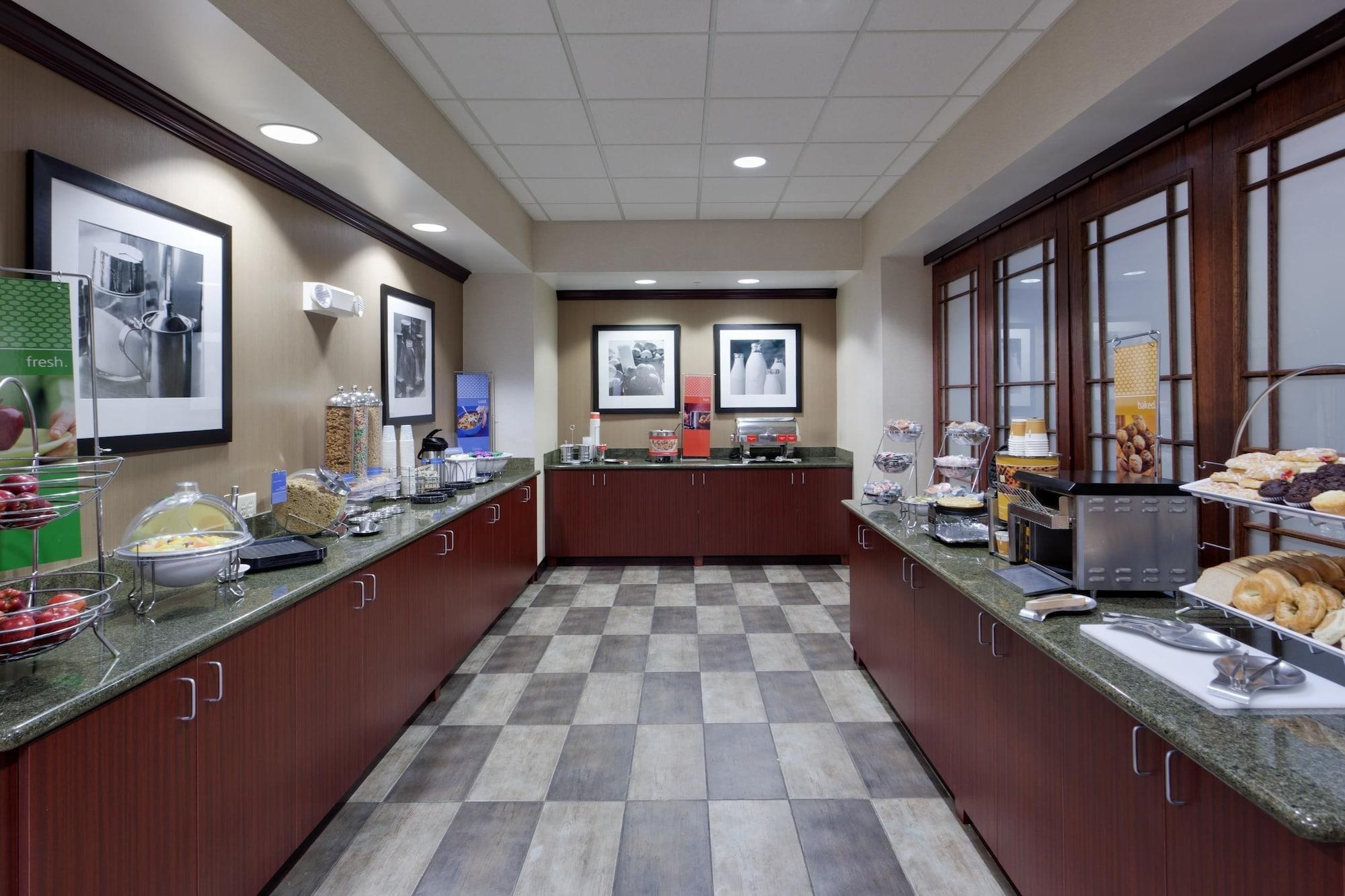 איסט סירקיוז Hampton Inn & Suites By Hilton Syracuse Dewitt מראה חיצוני תמונה